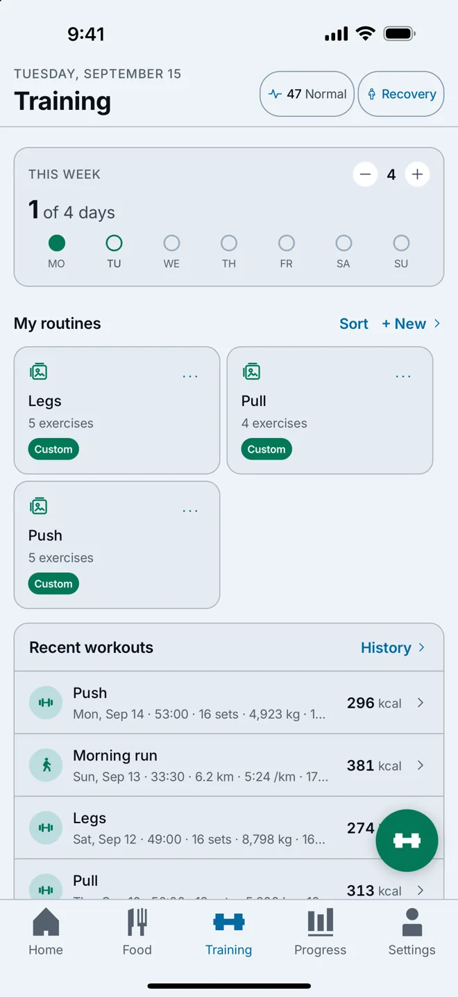 A live workout with sets, weights and the rest timer running.